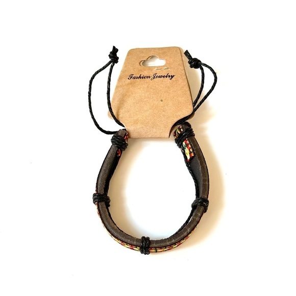 ⭐️ 5 for $25 Leather Aztec Geometric Print Adjustable Band Bracelet - Picture 4 of 5